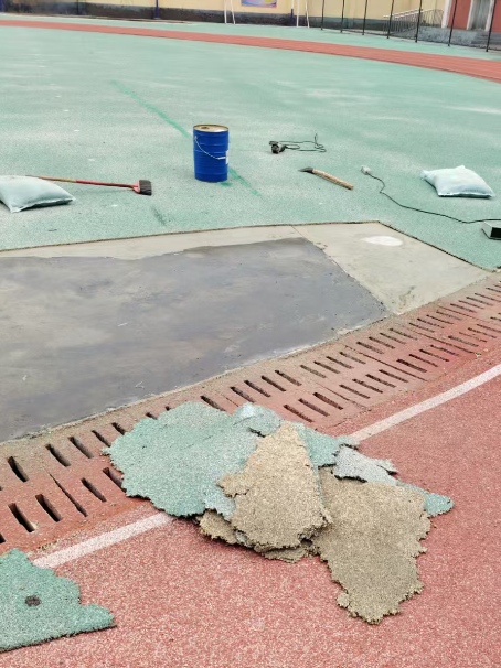 东方球场翻新维修补、球场翻新修补改造